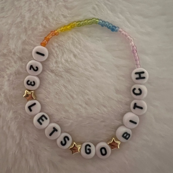 Taylor Swift Eras Tour Friendship Bracelet - Picture 3 of 4